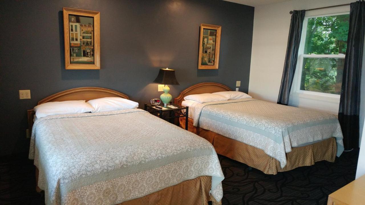 Motel 57 Sturgeon Bay Bagian luar foto