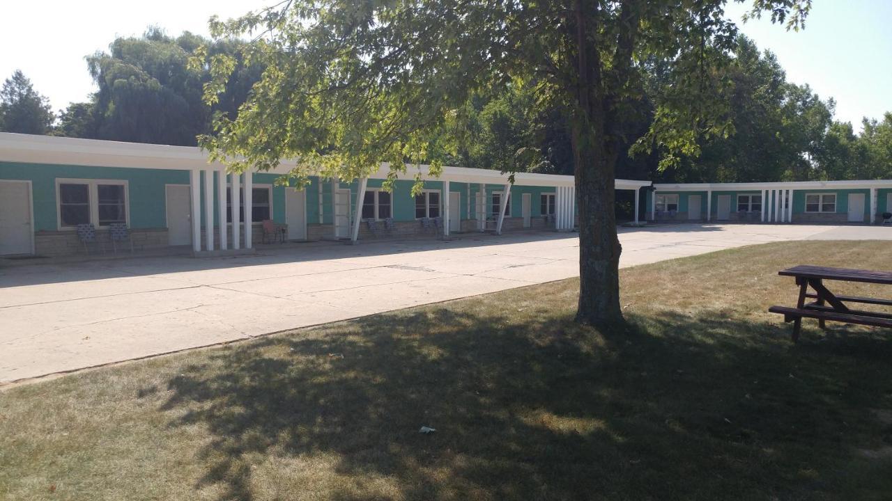 Motel 57 Sturgeon Bay Bagian luar foto